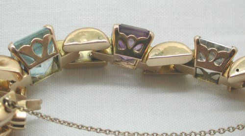 1940 50s Beautiful 18ct Gold & Multi Gem Set Bracelet  