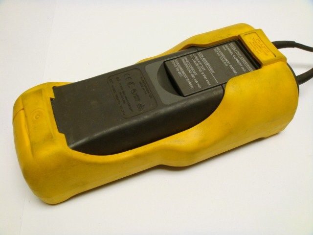 FLUKE 1520 DIGITAL MEGHOMMETER  