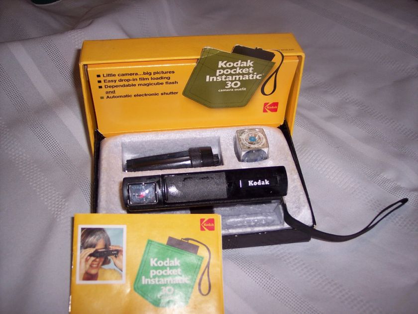 Vtg KODAK Pocket Instamatic 30 Camera w/ Box  