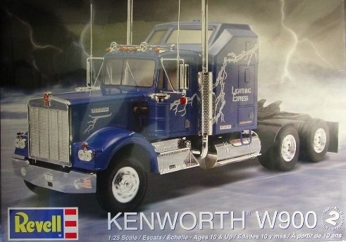 REVELL 1/25 KENWORTH W900 TRUCK PLASTIC MODEL KIT NIB  