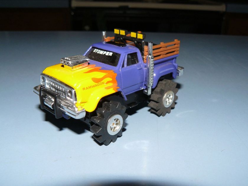 VINT. SCHAPER STOMPER 3 SPD.DODGE POWER WAGON / WARLOCK MINT  