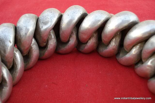 VINTAGE ANTIQUE TRIBAL OLD SILVER BRACELET BANGLE INDIA  