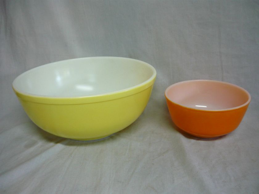 Vintage YELLOW PYREX BOWL 404 FIRE KING Orange modern  