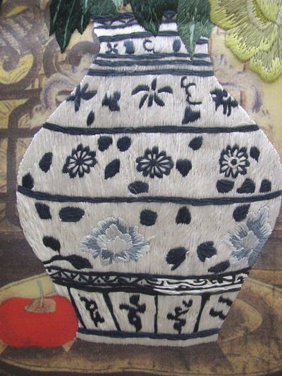 Chinese silk embroidery flower&vase front window 01  