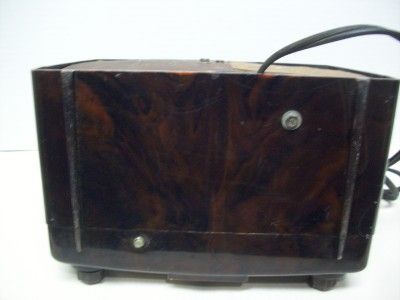 VINTAGE FADA BAKELITE AM TUBE RADIO  MODEL 855  WORKS  