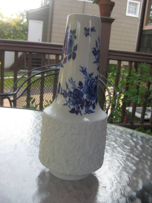 Kunst Bavaria porcelain vase Delft signed Echt Kobalt  