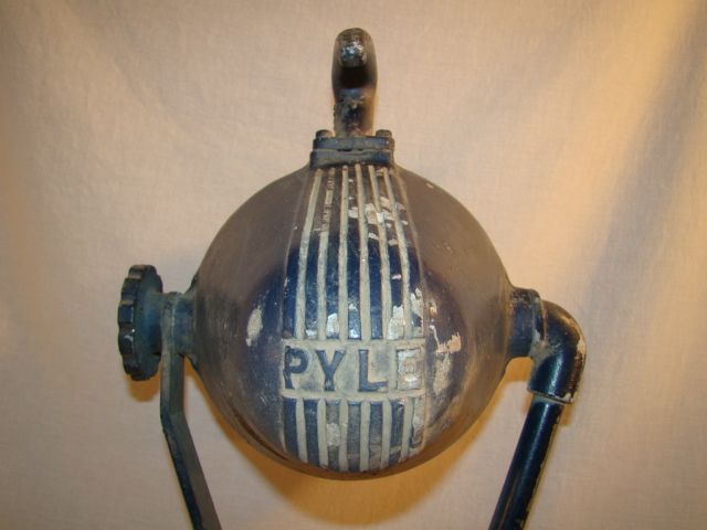   Ship SPOTLIGHT Old PYLE Swivel SEARCH LIGHT Retro BOAT Lamp  