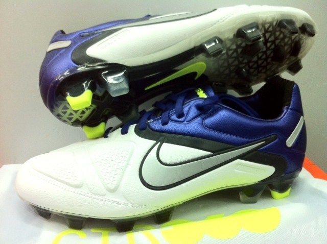 NIKE CTR360 MAESTRI II FG FOOTBALL SOCCER CLEATS CTR 360  