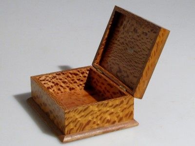 FINE EXOTIC WOOD AND PAUA SHELL TRINKET BOX NEW ZEALAND  