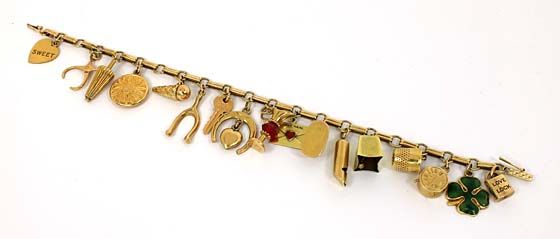 EXQUISITE VINTAGE 14K GOLD CHARM BRACELET W/ 17 CHARMS  