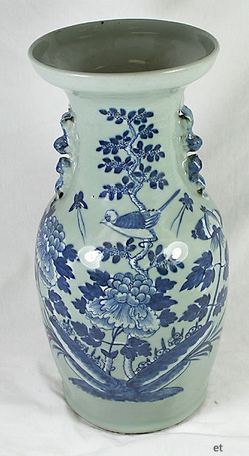 LARGE CHINESE PORCELAIN BIRD FOO DOG VASE MID 1800s  