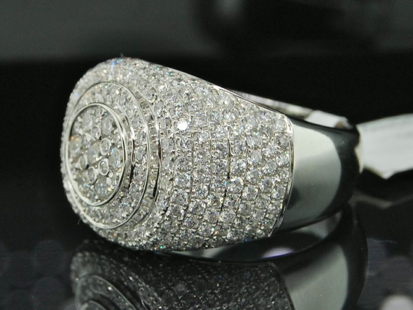 This ring is part of our brand new diamond collection.