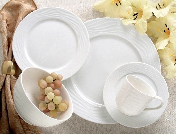 GIBSON EVENTIDE 20PC PORCELAIN DINNERWARE SET  