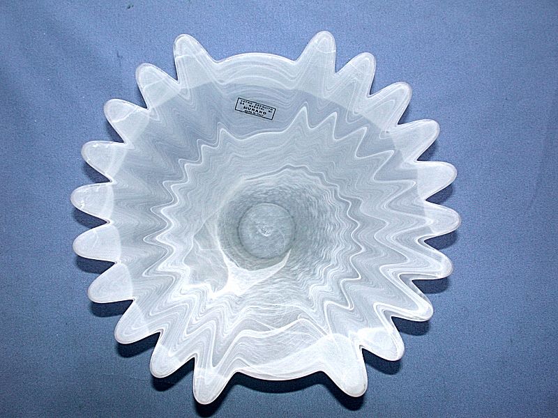   is for a Lovely Vintage Murano Italy Hand Blown Art Glass Bowl