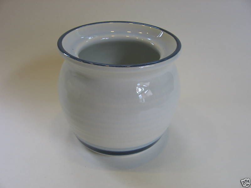 Vintage Pfaltzgraff Sky Blue Pottery Sugar Bowl Mint  