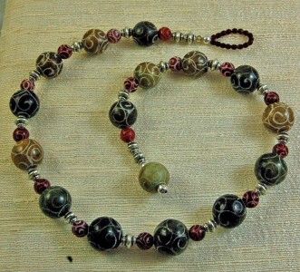 CHUNKY CARVED JADE BEADED NECKLACE IN AUTUMN COLORS  