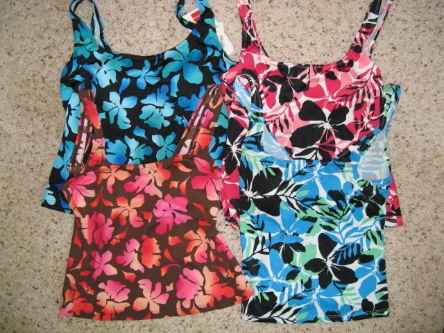 ST. JOHNS BAY WOMENS HALTER TANKINI NWT, SWIMWEAR  