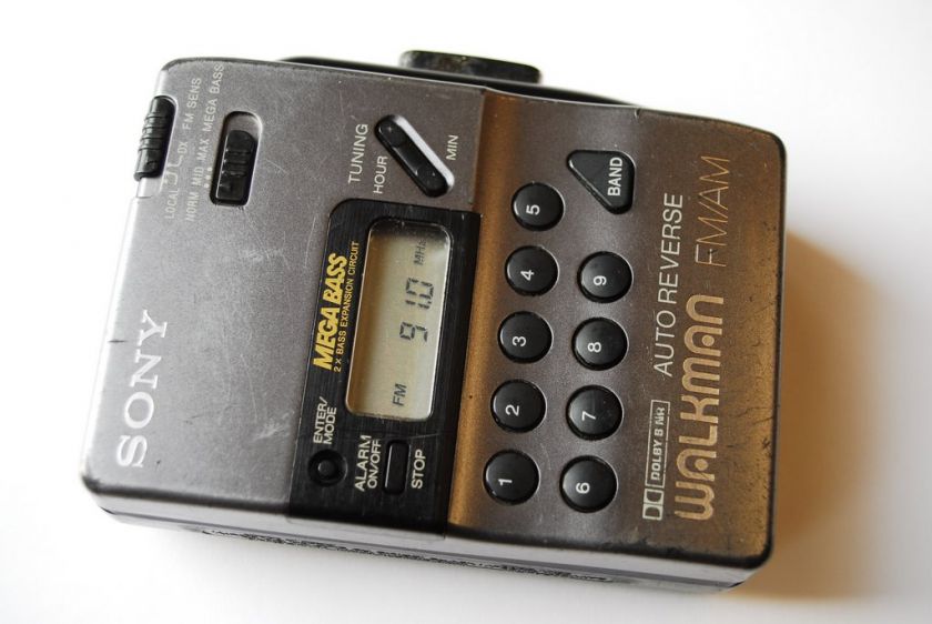 Vintage SONY WM FX43 FM/AM Stereo Cassette Player Walkman AS IS  