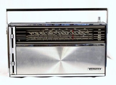   GRUNDIG MELODY BOY 1000E 5 BAND ONE OF GRUNDIGs BEST VINTAGE RADIO