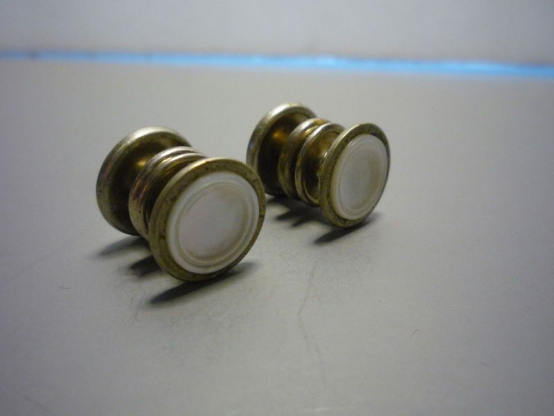 ANTIQUE PAIR OF MENS MOP EVERSNAP SNAP CUFFLINKS  