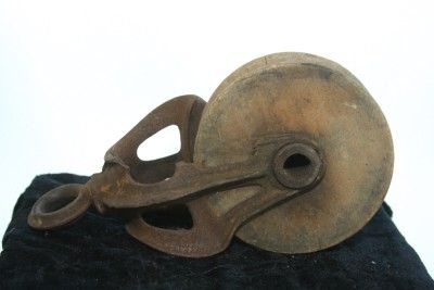 ANTIQUE VINTAGE BLOCK AND TACKLE PULLEY WOOD HOIST BARN FARM PULLY 